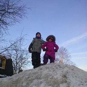 Meet your Posher, Mona